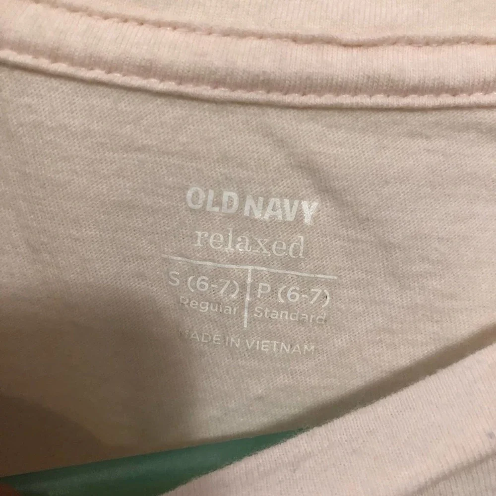 Old Navy Graphic T-Shirt Girls S 6-7‎ Pink Good Rock That Top Knot Glitter Hem